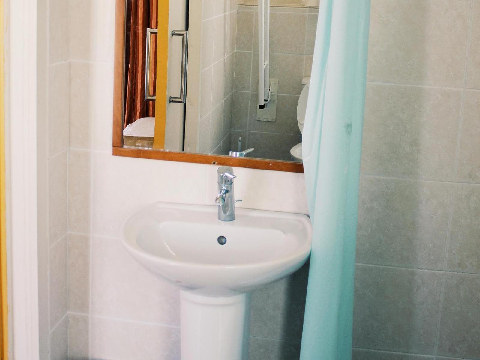 Scalabrini Accommodation Cape Town Room photo